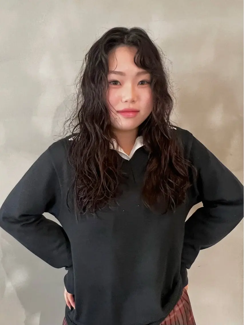 ロング パーマ ロング ホリバ ユカのヘアスタイル