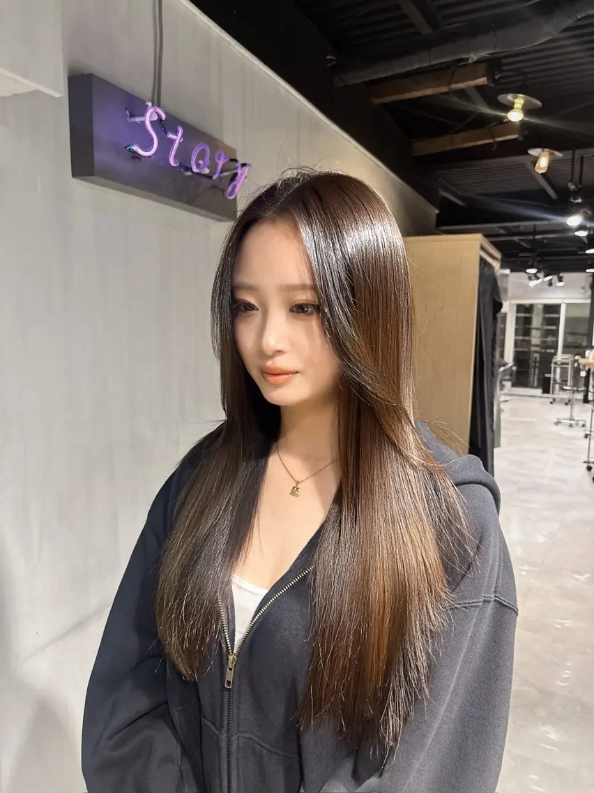 ロング 韓国風カラー 卒業式のヘアスタイル ハッシュカット 姫カット 韓国風ヘア MEI🎀レイヤー 🎀韓国styleのヘアスタイル