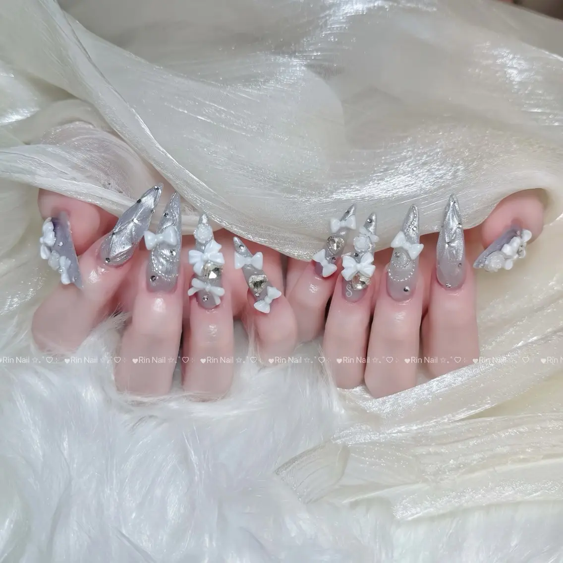 ネイル オーロラネイル ブルー フットネイル ジェルネイル 氷ネイル・うるうるネイル ハンドネイル Rin Nail 新大久保店のネイルデザイン