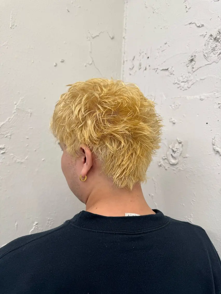 ショート カラー メンズ メンズブリーチ メンズショート スパイキーショート ブリーチ 抜きっぱなしブロンド カット ヘアカラー トリートメント 💈メンズ特化💈 TASUKUのヘアスタイル