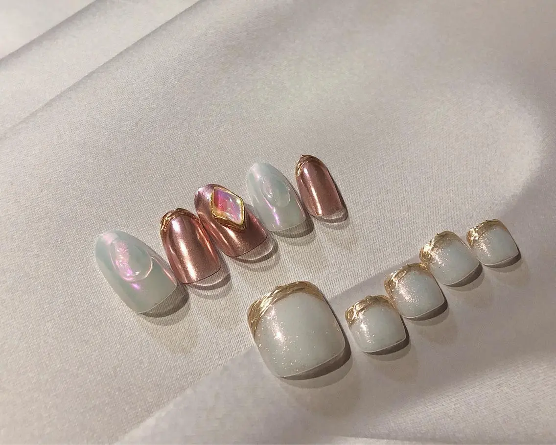 ネイル アートネイル オーロラネイル ミラーネイル ハンドネイル saki_ nail heronのネイルデザイン