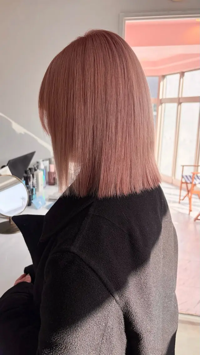 ショート カラー ベージュカラー ピンクカラー ピンクベージュ ヘアカラー レイン🌏🍀 透明感/ハイトーンのヘアスタイル