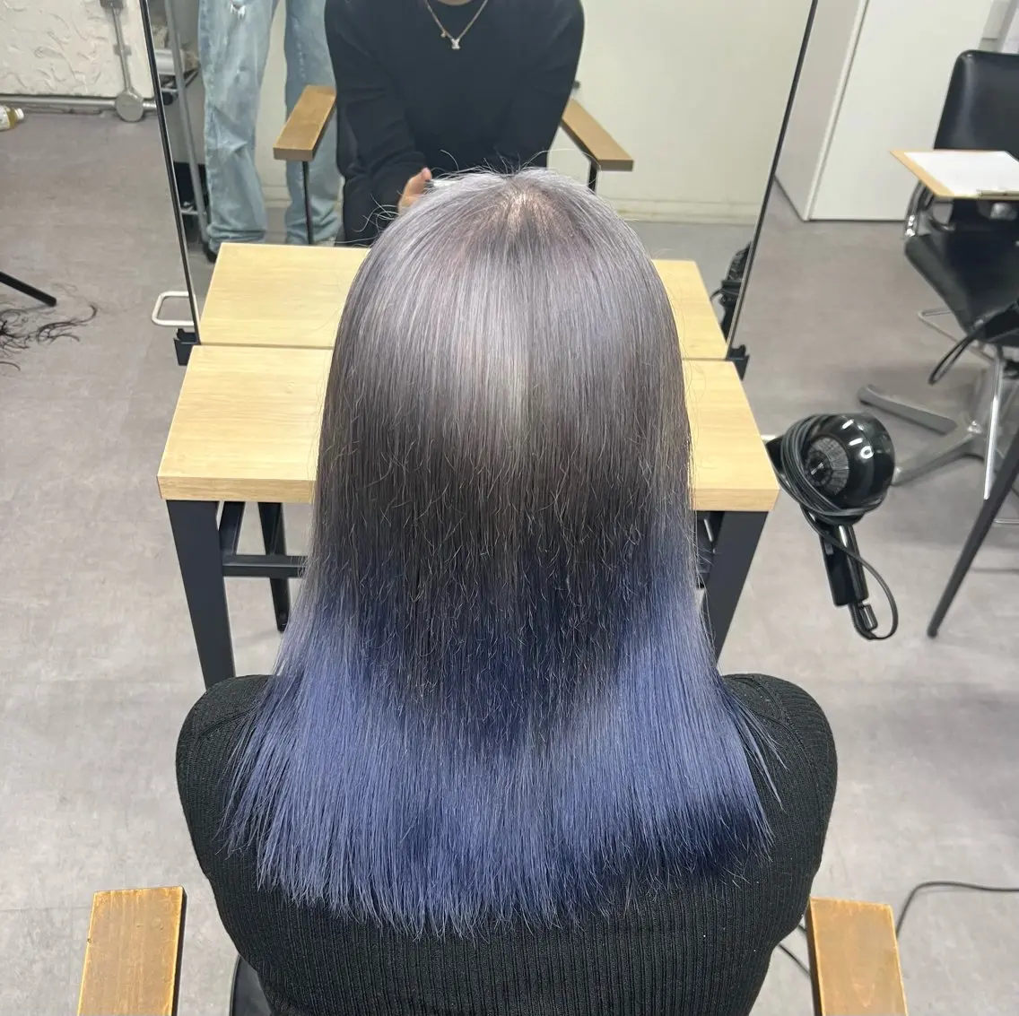 カラー ブリーチ ブルーカラー ケアブリーチ グレージュ ネイビーカラー ヘアカラー トリートメント SWAY_KAI_ 長谷川魁のヘアスタイル