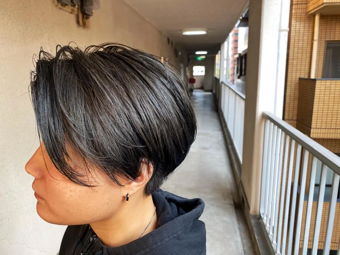ショート カラー LILIS hair designのヘアスタイル