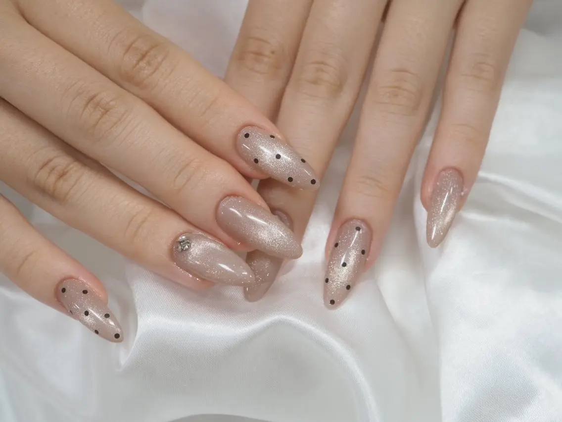 ネイル ハンドネイル . 佳那美のネイルデザイン