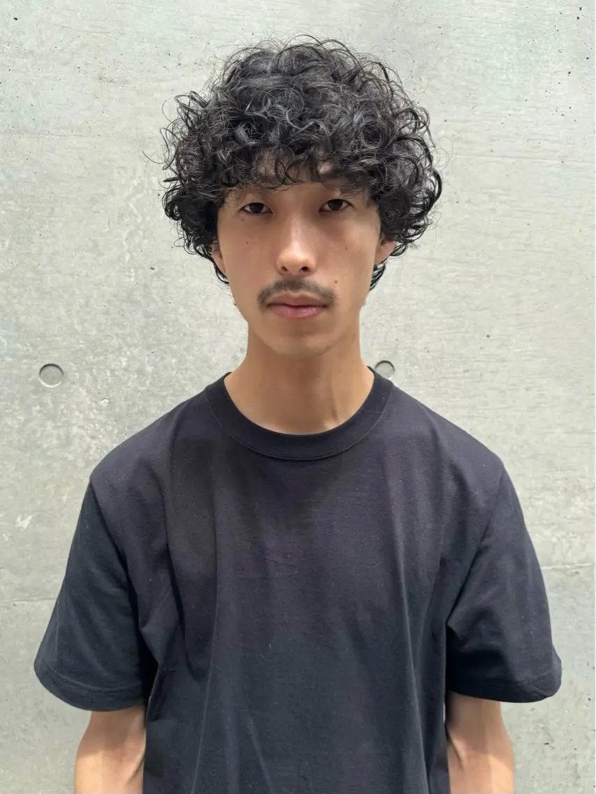 ショート パーマ メンズ メンズパーマ カット パーマ 神田橋 翔太郎のヘアスタイル