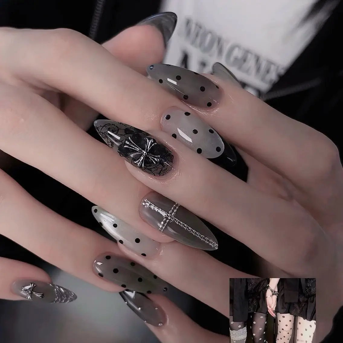 ネイル フレンチネイル ジェルネイル ガラスフレンチ ハロウィン ハート ハンドネイル H.baby Nail Salonのネイルデザイン