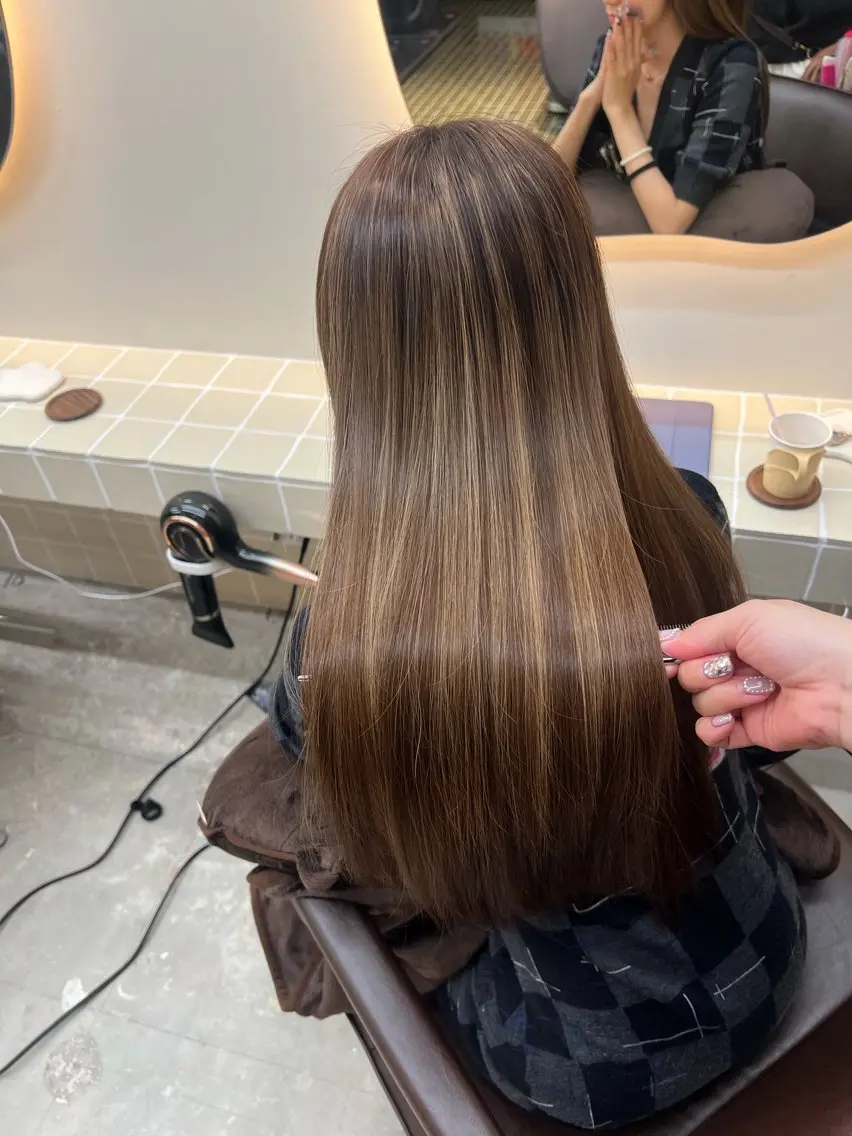 ロング カラー ハイライトカラー ハイライト ヘアカラー トリートメント ✨髪質改善矯正× ブリーチ✨YU-KIのヘアスタイル