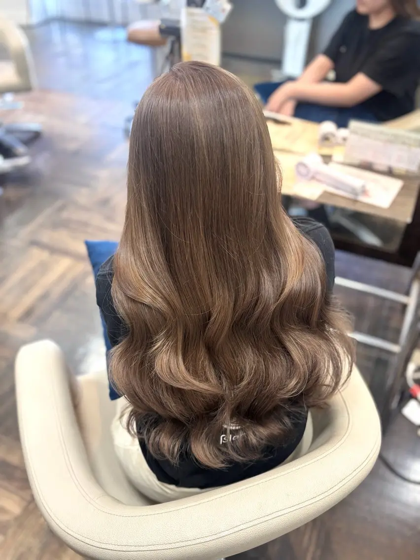 ロング カラー 冨永 舞のヘアスタイル