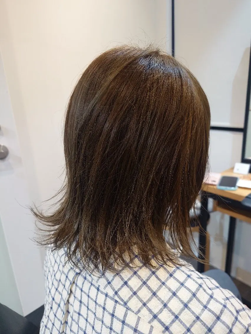 ミディアム 外ハネヘア 鈴木 隆広のヘアスタイル