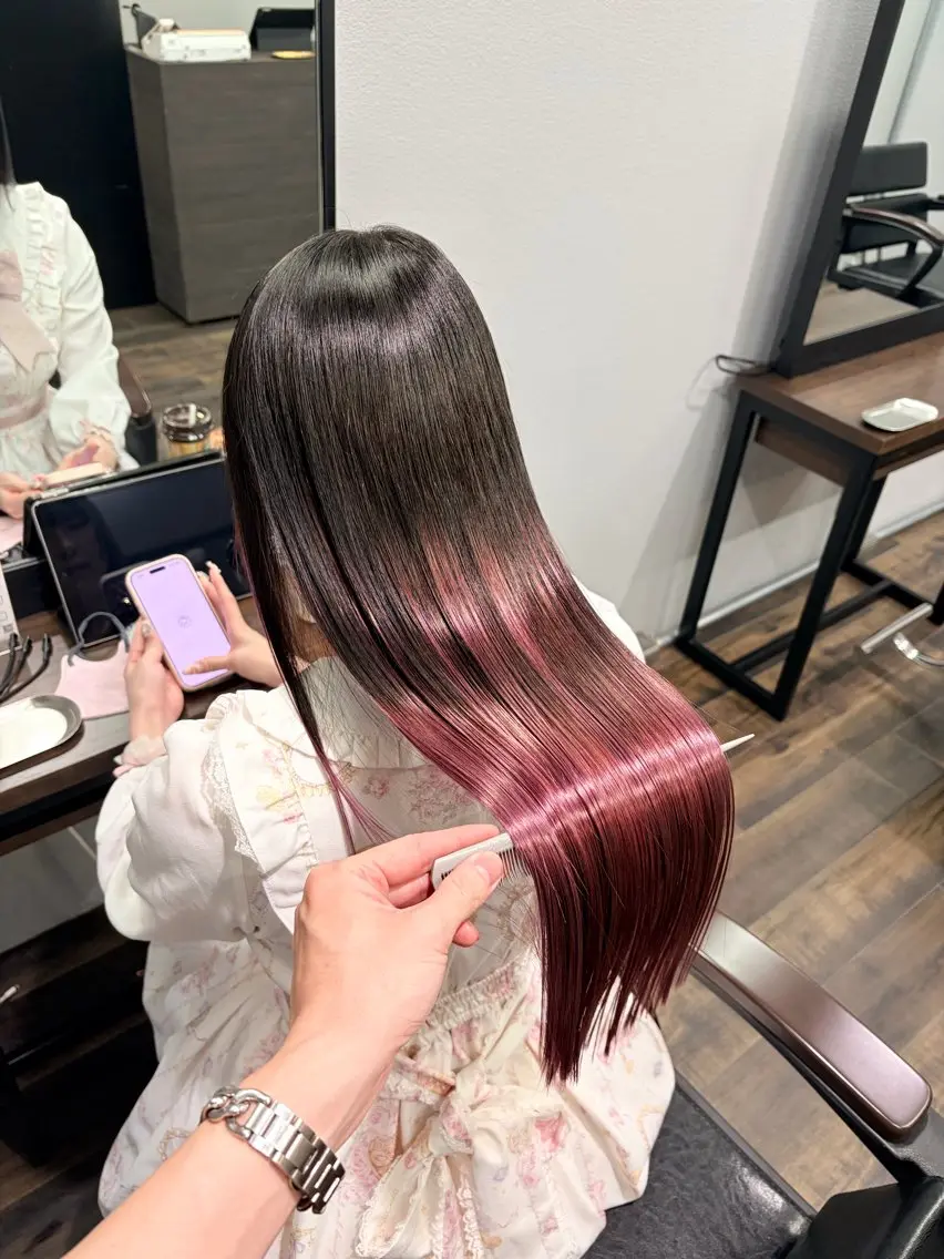 ロング 髪質改善 トリートメント 🆕ブリーチ髪質改善 👑デザインカラーのヘアスタイル