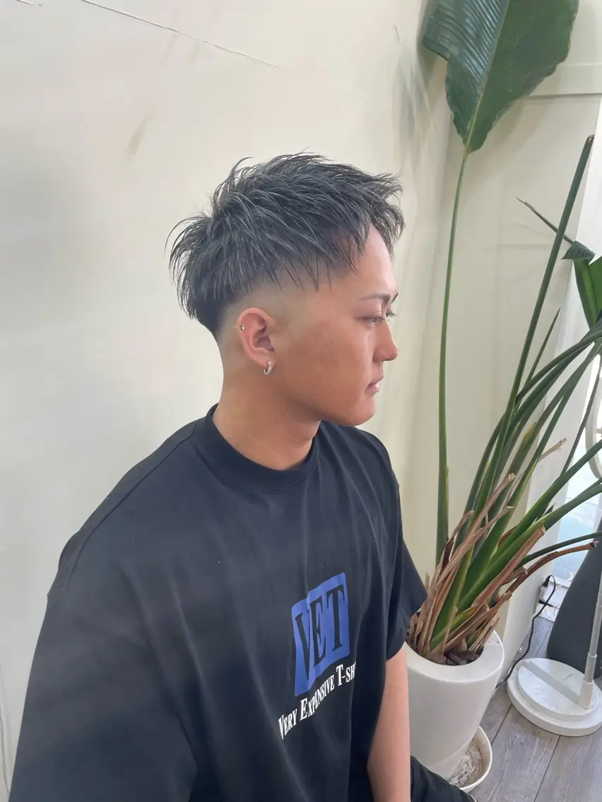 ショート カラー メンズ メンズハイライト メンズハイトーン メンズメッシュ ハイライトカラー ハイトーンカラー カット ヘアカラー WEST OLAND加藤圭介のヘアスタイル