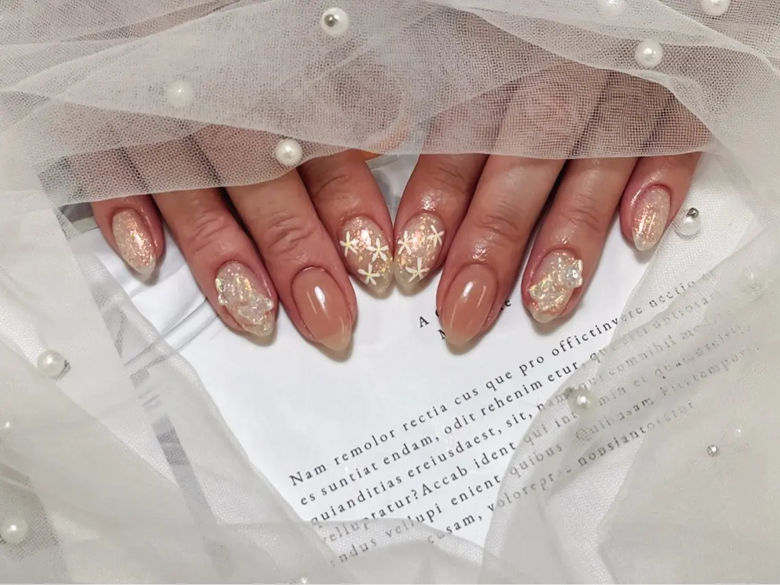 ネイル シンプルネイル RUBYネイルサロン 9Caratsのネイルデザイン