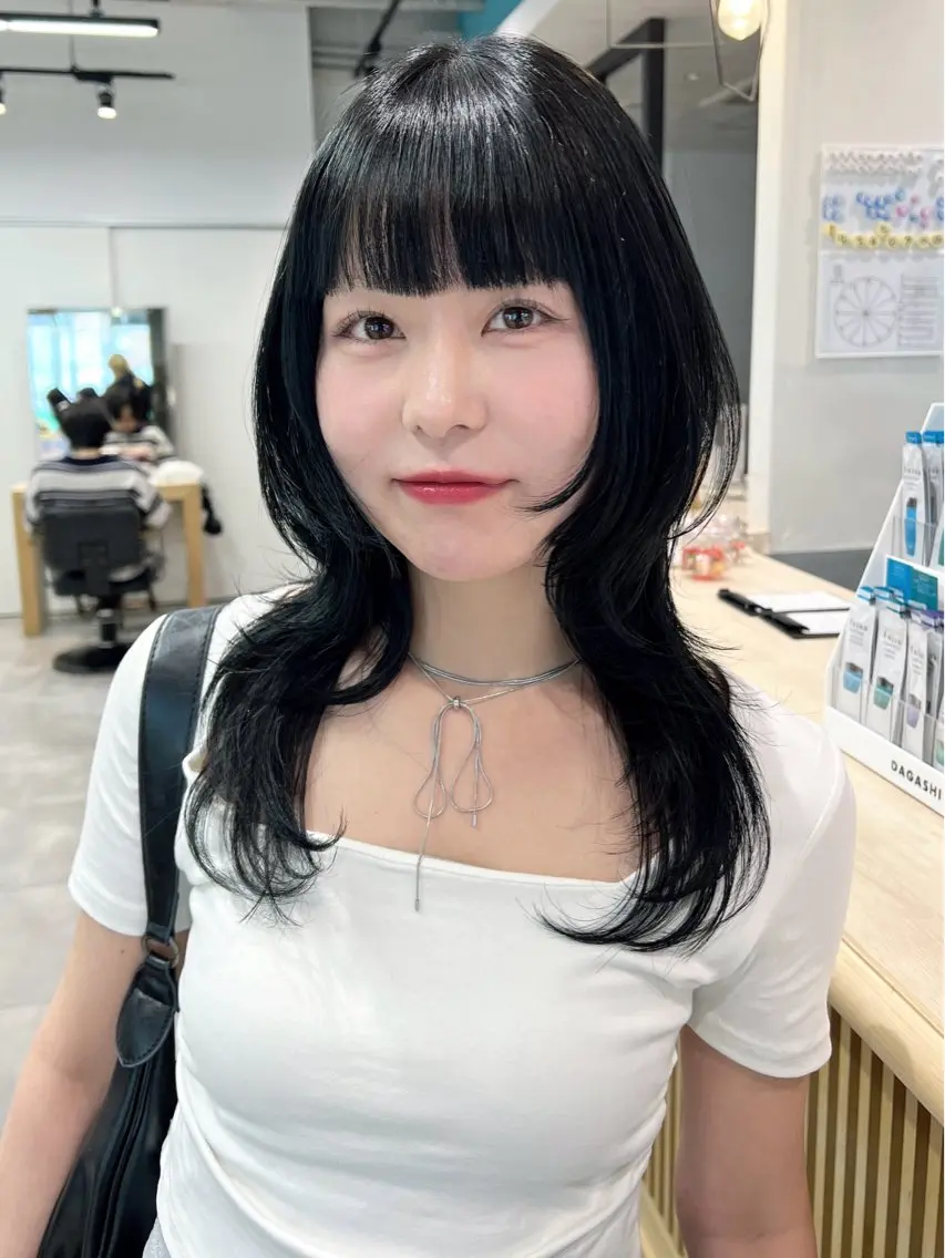 セミロング カラー ブリーチ ダブルカラー イルミナカラー ブリーチなしカラー ボブ カット ヘアカラー トリートメント LUCK 本厚木店のヘアスタイル