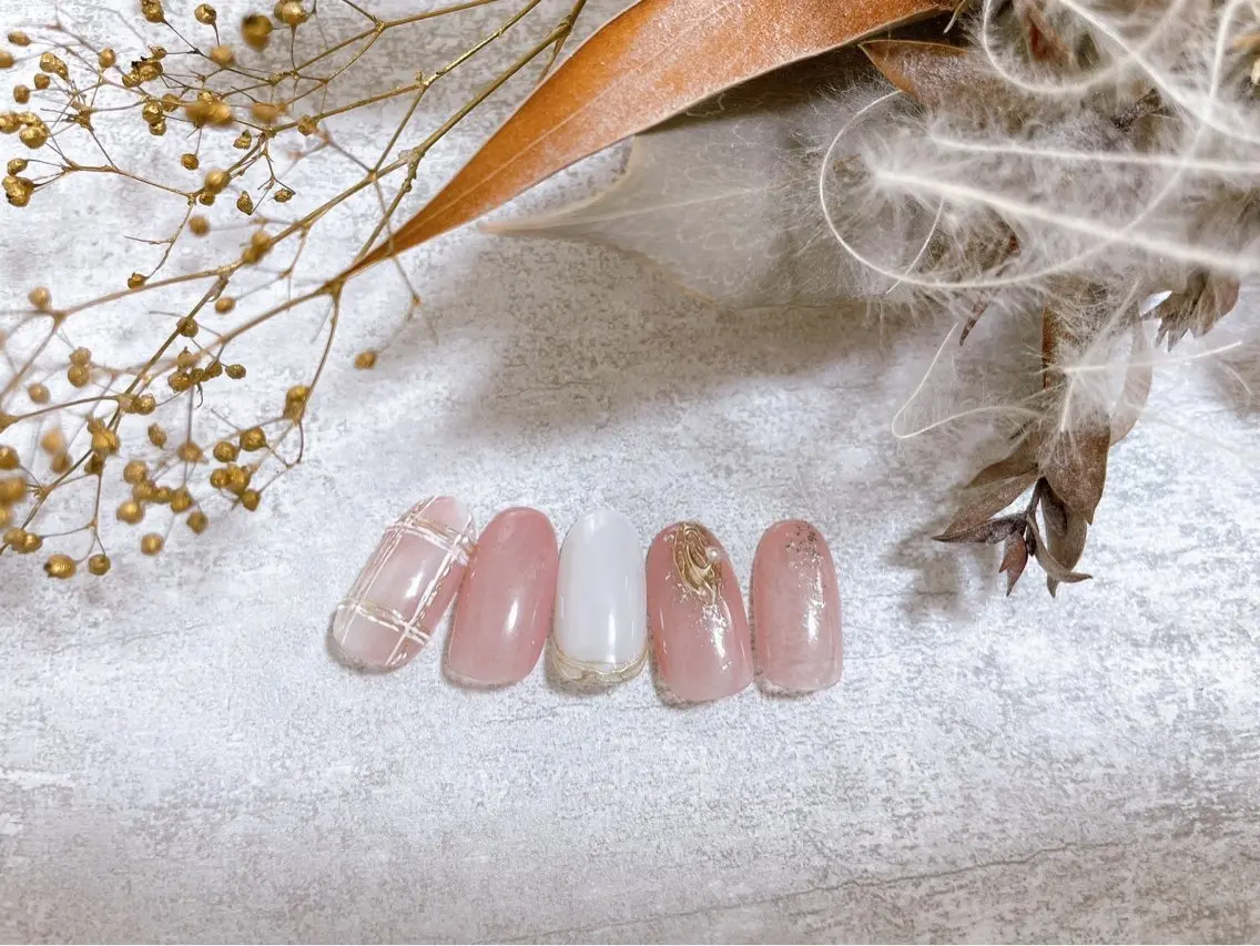 ネイル オーロラネイル フットネイル フレンチネイル ジェルネイル マグネットネイル ハンドネイル kiki nail &brow二子玉川のネイルデザイン