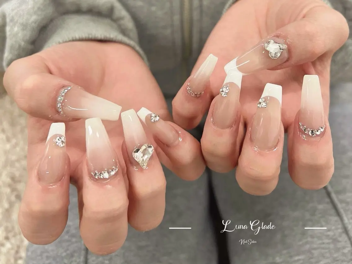 ネイル ハンドネイル Luna Gladeのネイルデザイン