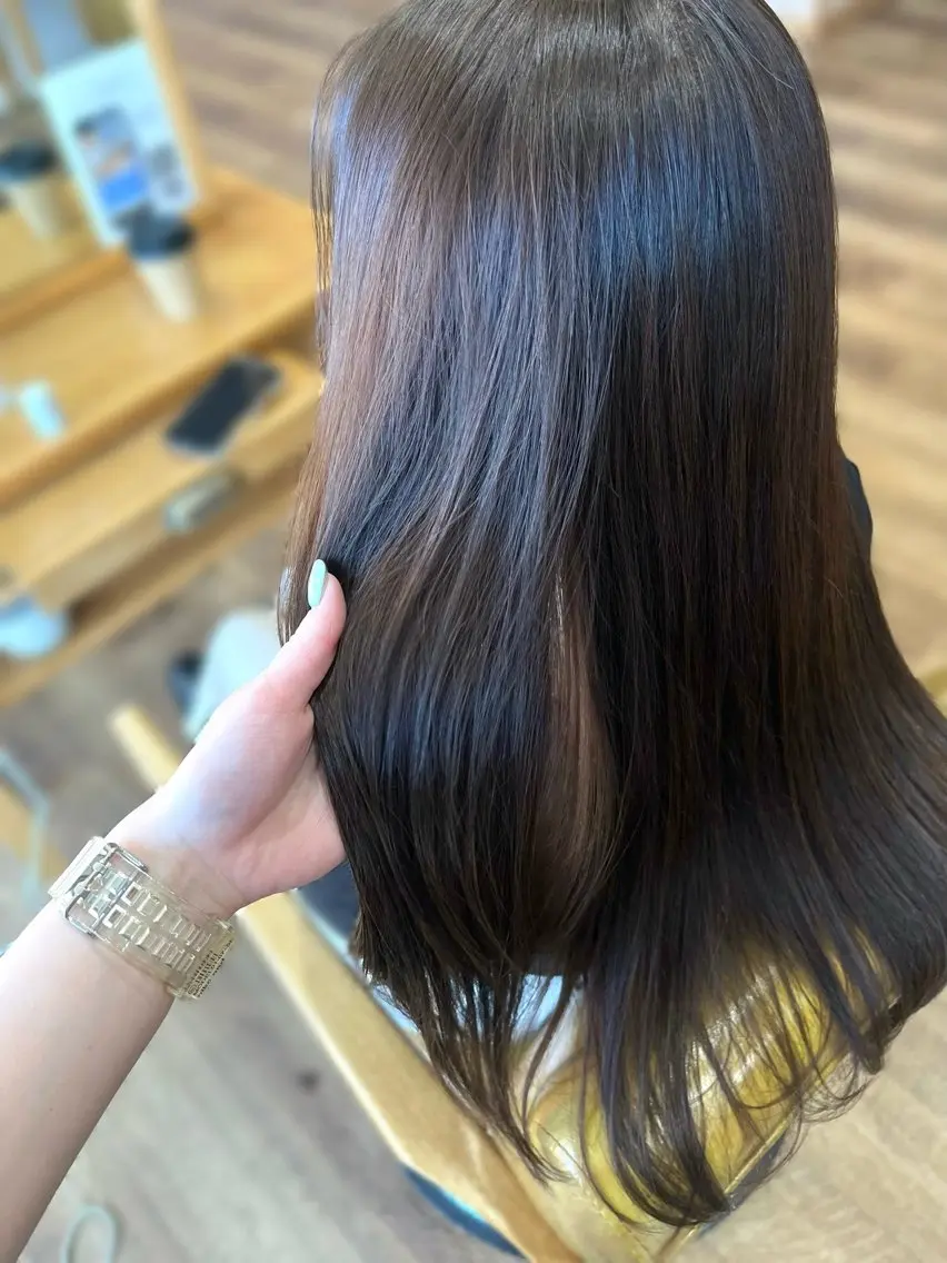 ロング くびれヘア 顔まわりレイヤー 顔周りカット 髪質改善 韓国風ヘア 宮本 楓のヘアスタイル