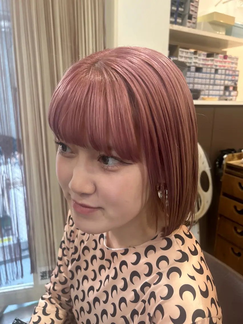 ショート ヘアカラー enn 髪質改善🩷 曽根依咲のヘアスタイル