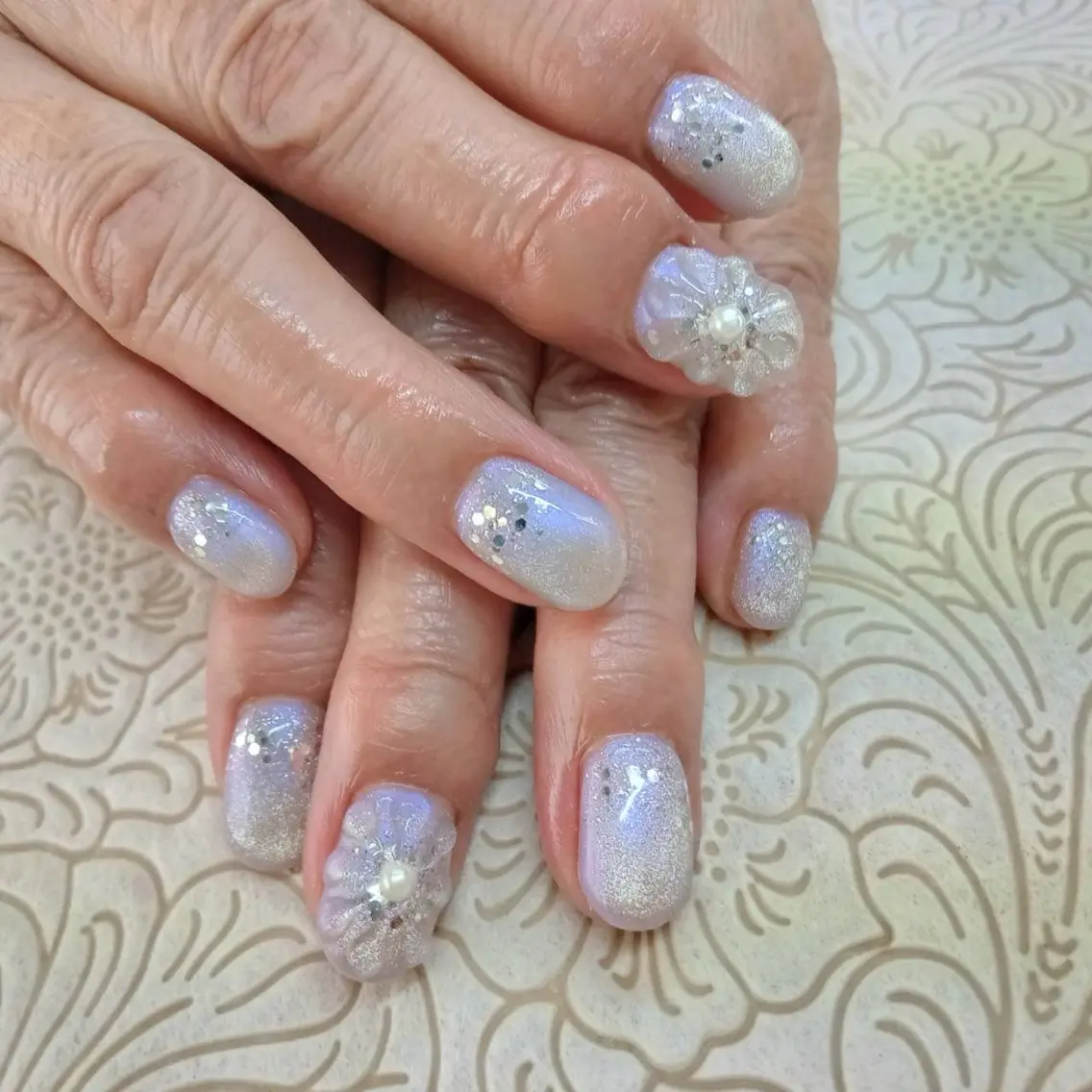ネイル フラワーネイル precious nail roomのネイルデザイン