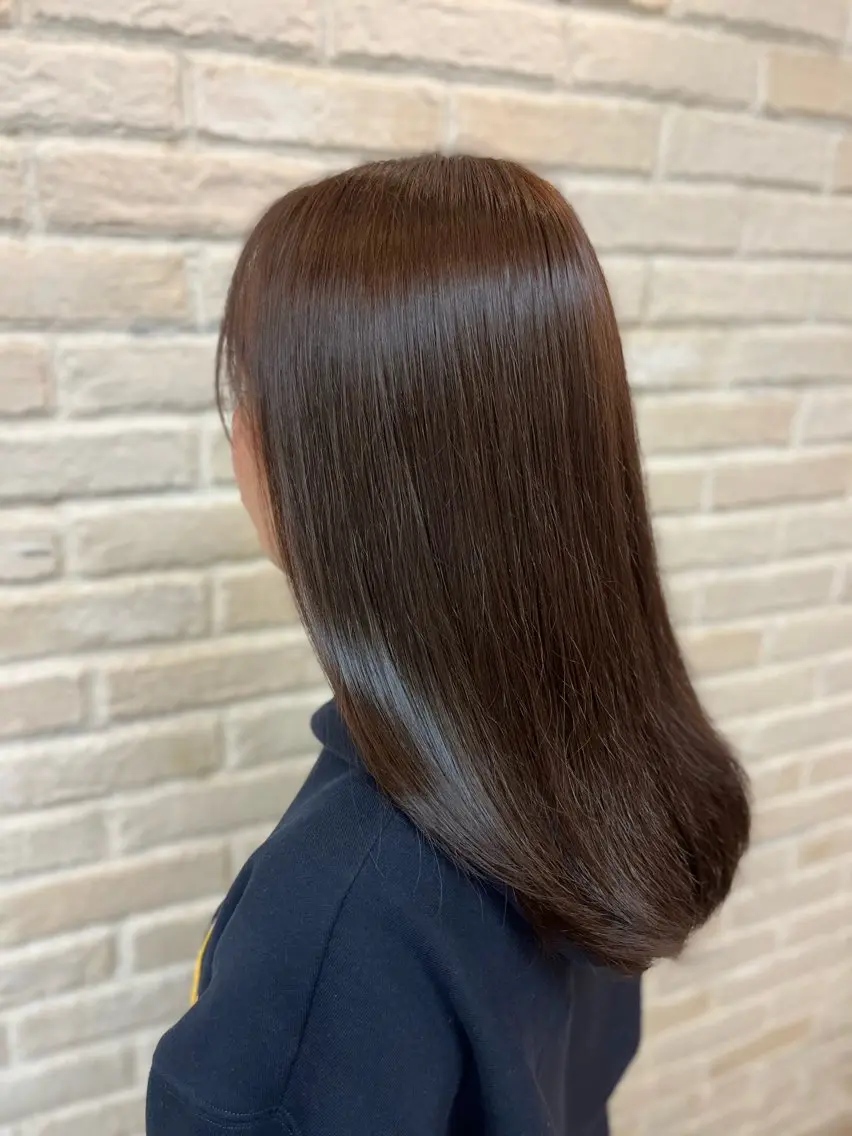 カラー mio/鞍馬口/ assistantのヘアスタイル