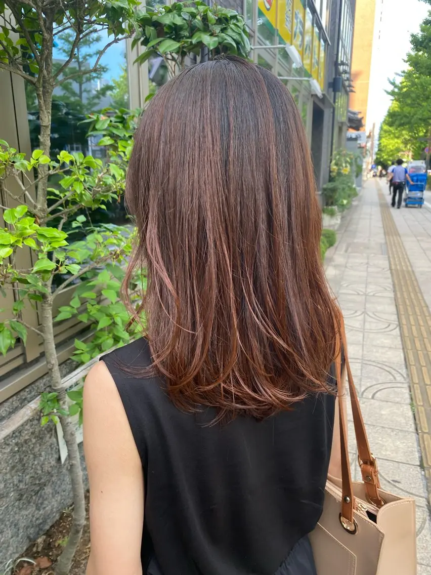 セミロング レイヤーカット 伊藤 優花のヘアスタイル