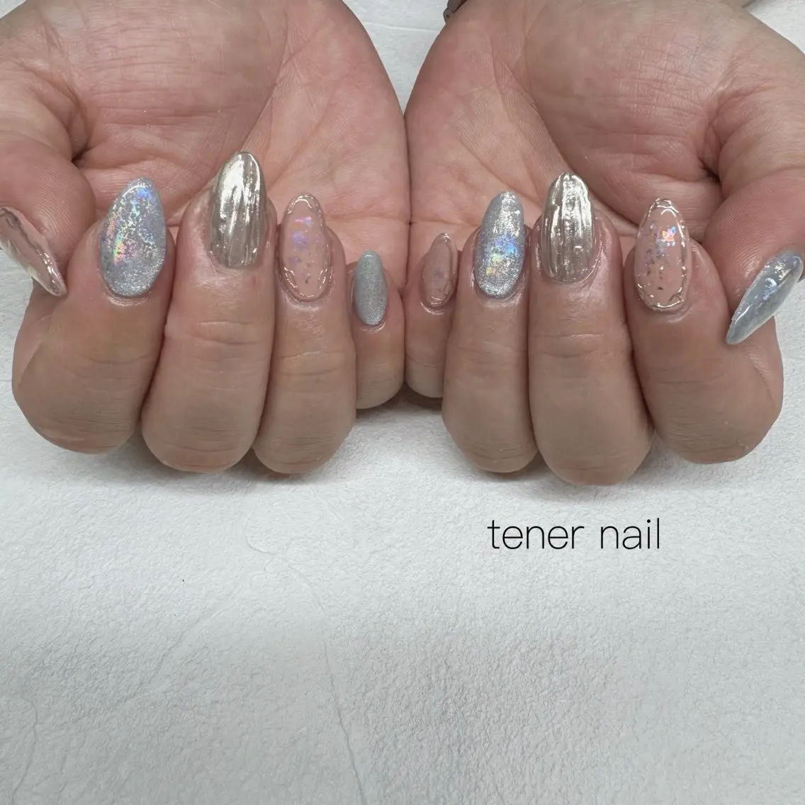 ネイル キラキラネイル シルバー ハンドネイル テネルネイル tener nailのネイルデザイン
