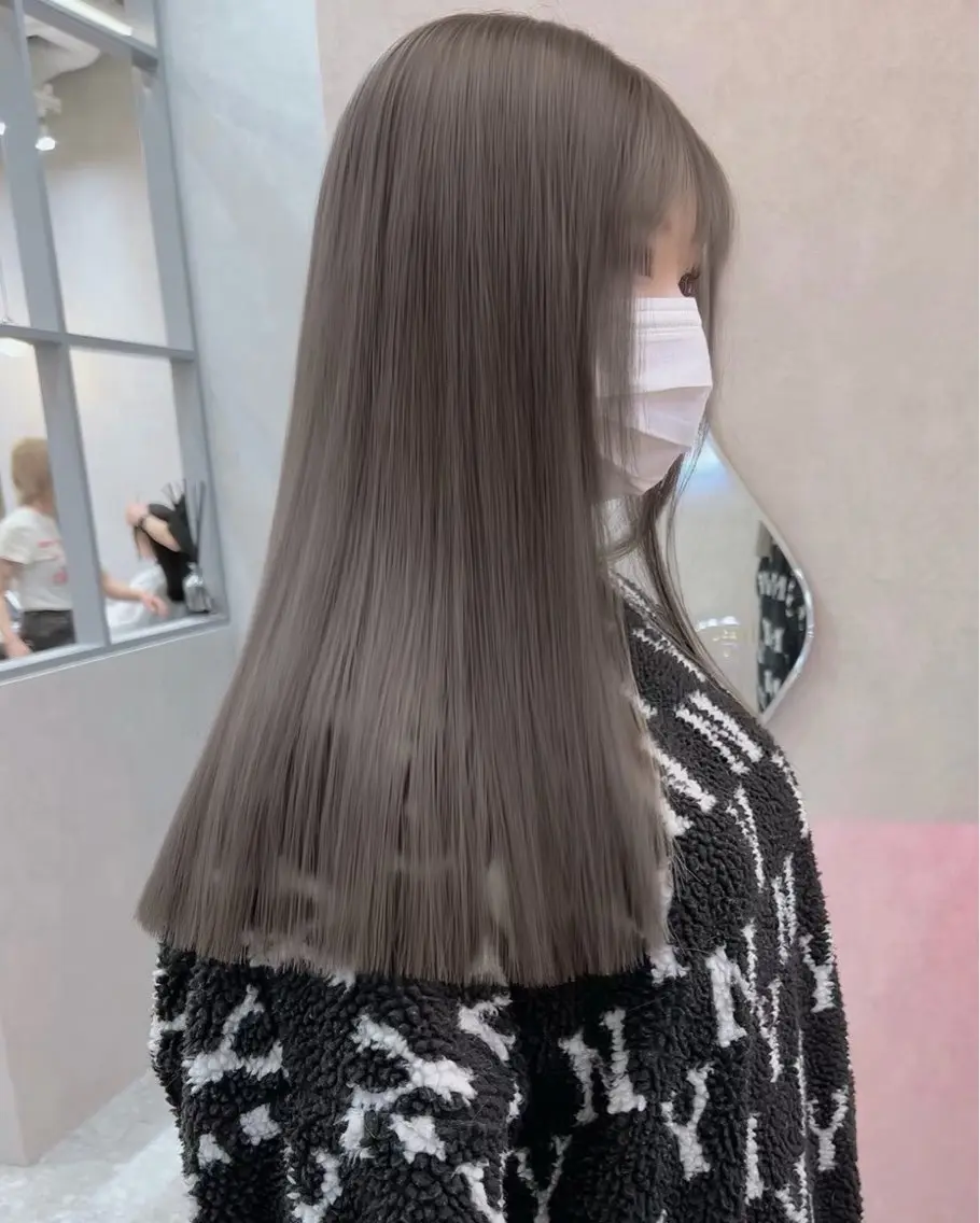 ロング カラー ベージュカラー ブリーチ 透明感カラー グレージュ オレンジ ヘアカラー トリートメント tomoya 透明感のグレージュのヘアスタイル