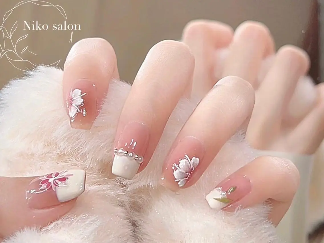 ネイル チークネイル 長さ出し フットネイル フレンチネイル ジェルネイル Niko Nailsalonのネイルデザイン