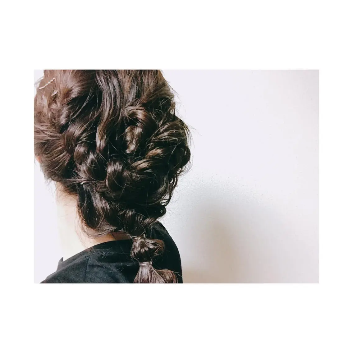セミロング パーマ ヘアアレンジ くるくるパーマ aikoのヘアスタイル