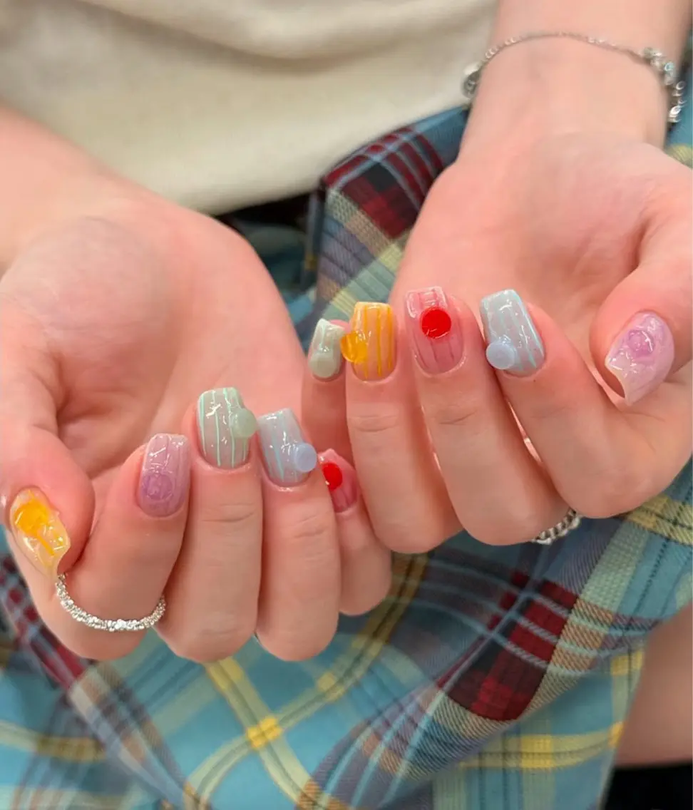 ネイル チークネイル ドット フレンチネイル グラデーション 韓国ネイル ハンドネイル Minette nailrinrinのネイルデザイン