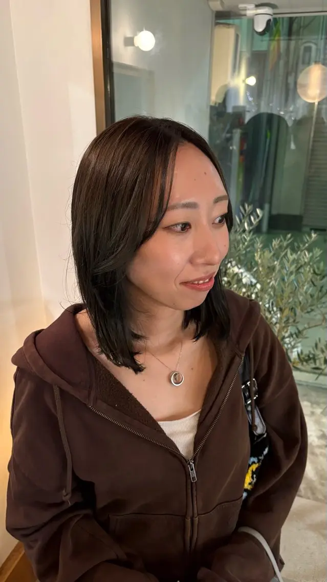 ショート カラー オリーブグレー 田中 美海のヘアスタイル