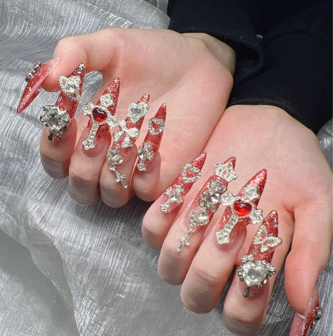 ネイル 長さ出し グラデーション 卒業式 キラキラネイル マグネットネイル ハンドネイル Lee Nailsのネイルデザイン