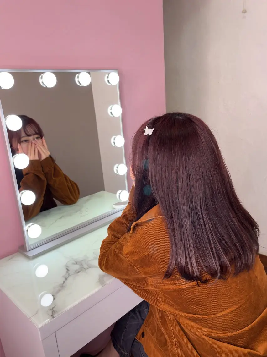 ミディアム カット ヘアカラー トリートメント 大良 彩水のヘアスタイル