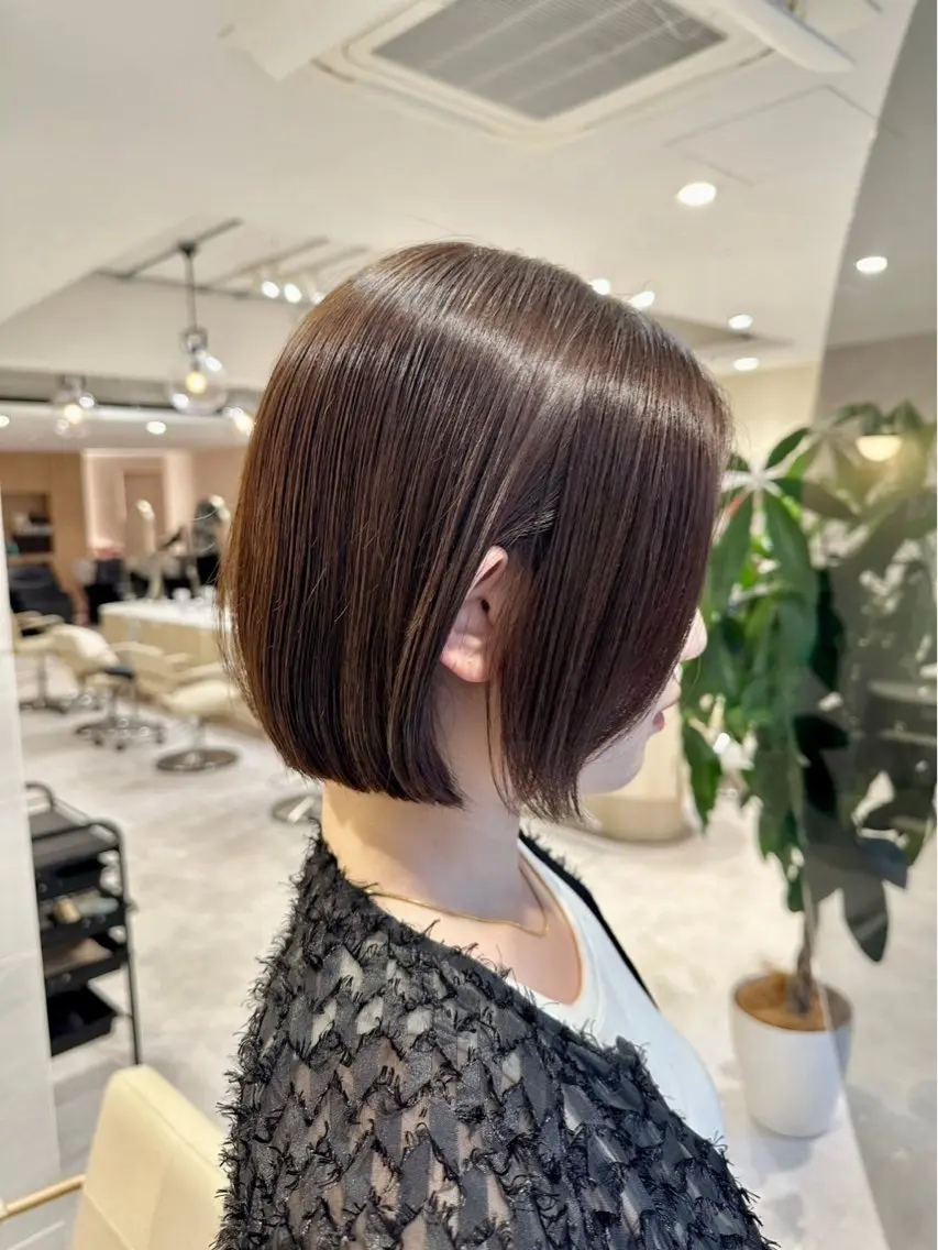 ショート ボブ 顔周りカット 小顔カット カット無料｜レイヤー カット｜韓国モテへアのヘアスタイル