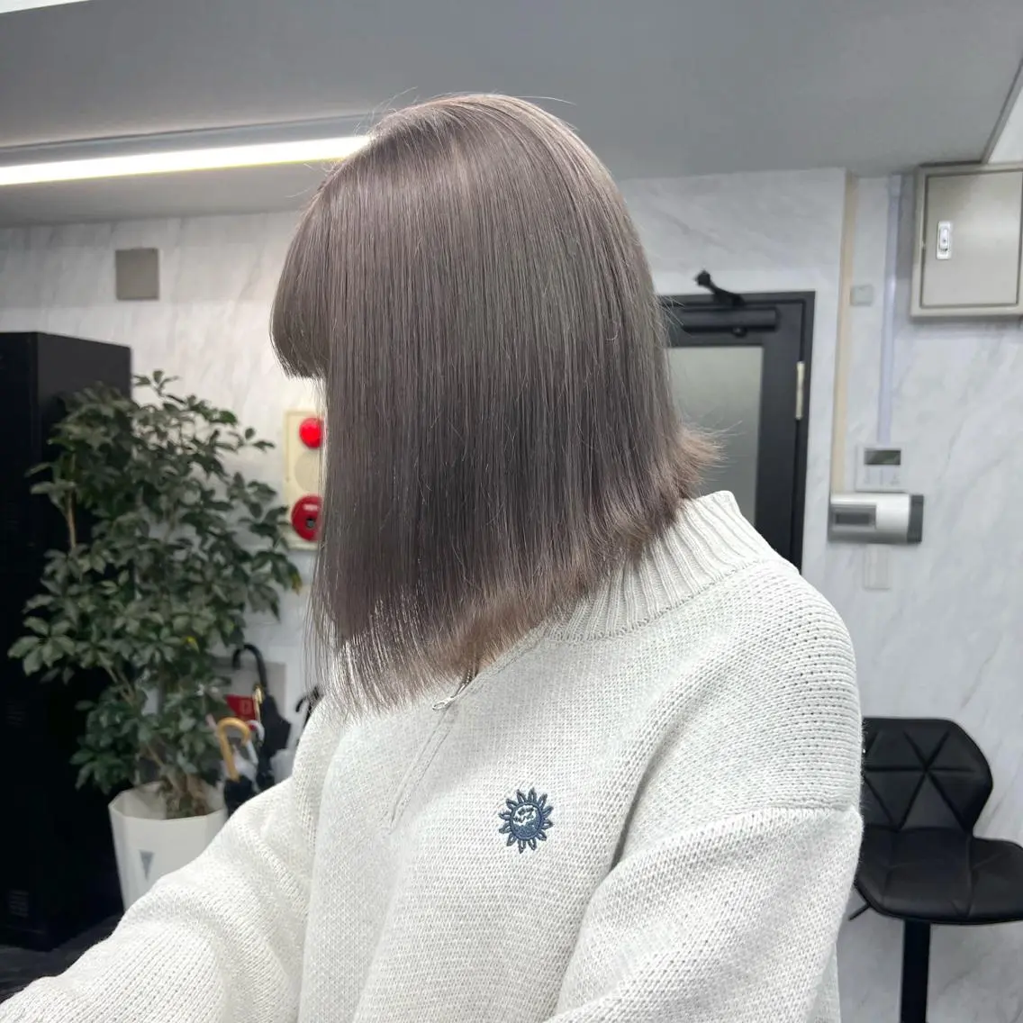 ミディアム カラー シールエクステ ハイトーンカラー エクステ ヘアカラー トリートメント シールエクステ特化 ハイトーン、NANAのヘアスタイル