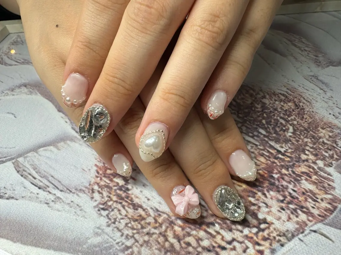 ネイル フレンチネイル ジェルネイル 韓国ネイル マグネットネイル マグネットフレンチ akina nailsのネイルデザイン
