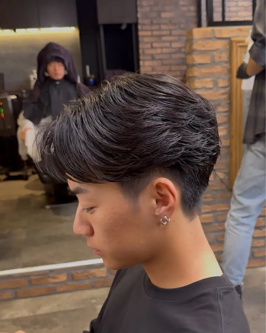 パーマ メンズ カット パーマ シャドウ/フェザー 朝崎倭斗のヘアスタイル