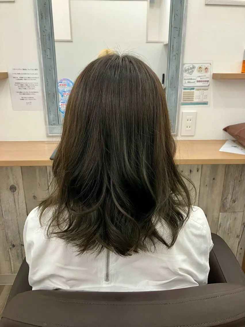 セミロング カラー オリーブカラー BLEACHi高崎店 /湯浅泳作のヘアスタイル