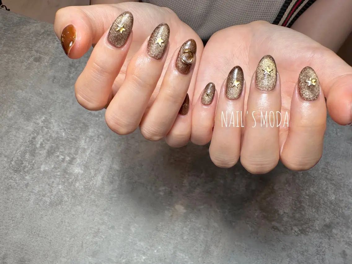 ネイル マグネットネイル NAIL'S MODAのネイルデザイン