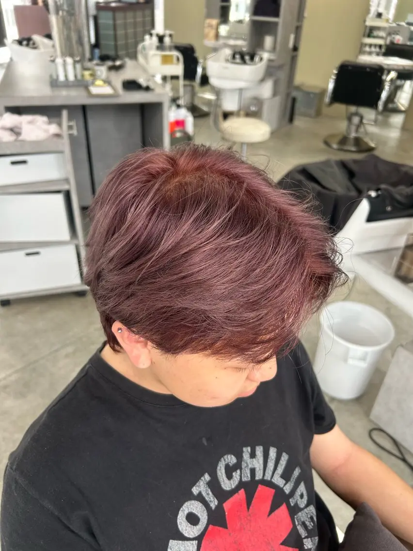 カラー ESQUISSE リコのヘアスタイル