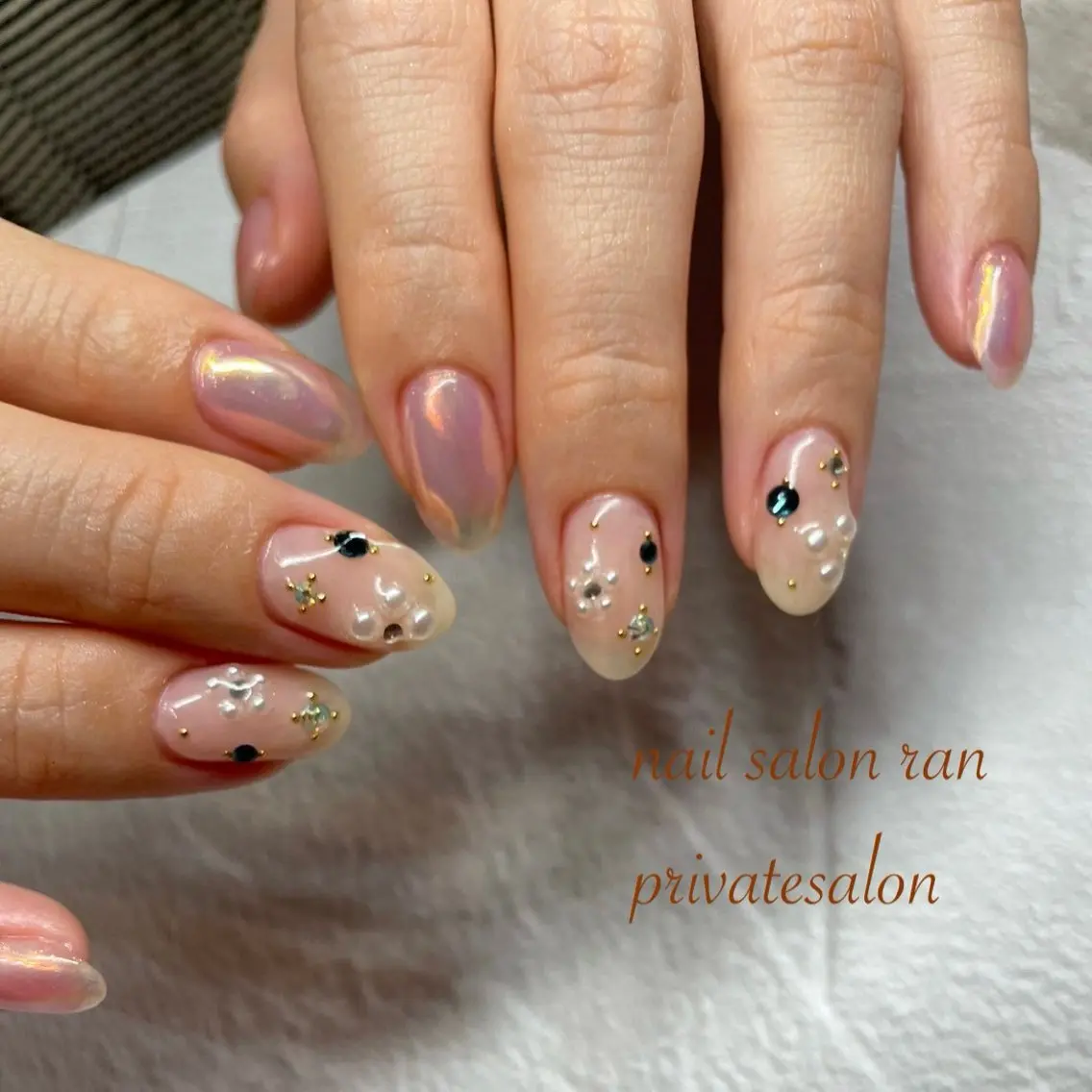 ネイル アートネイル オーロラネイル キラキラネイル ミラーネイル シンプルネイル ハンドネイル ハンドケア nailsalon ranのネイルデザイン