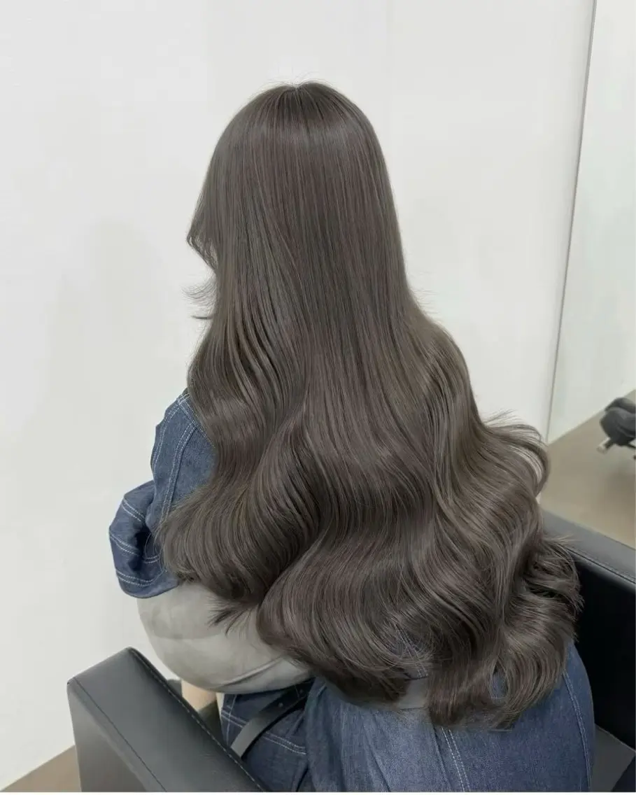 ロング カラー ヘアカラー トリートメント 【ioe 岡本】 🎀NOKO🎀のヘアスタイル