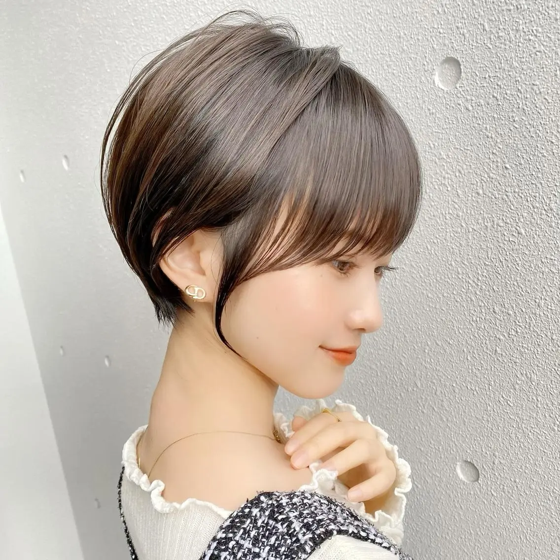 ショート カラー ブリーチ ケアブリーチ ダブルカラー ハイライトカラー イルミナカラー 中北篤志 ショートボブのヘアスタイル