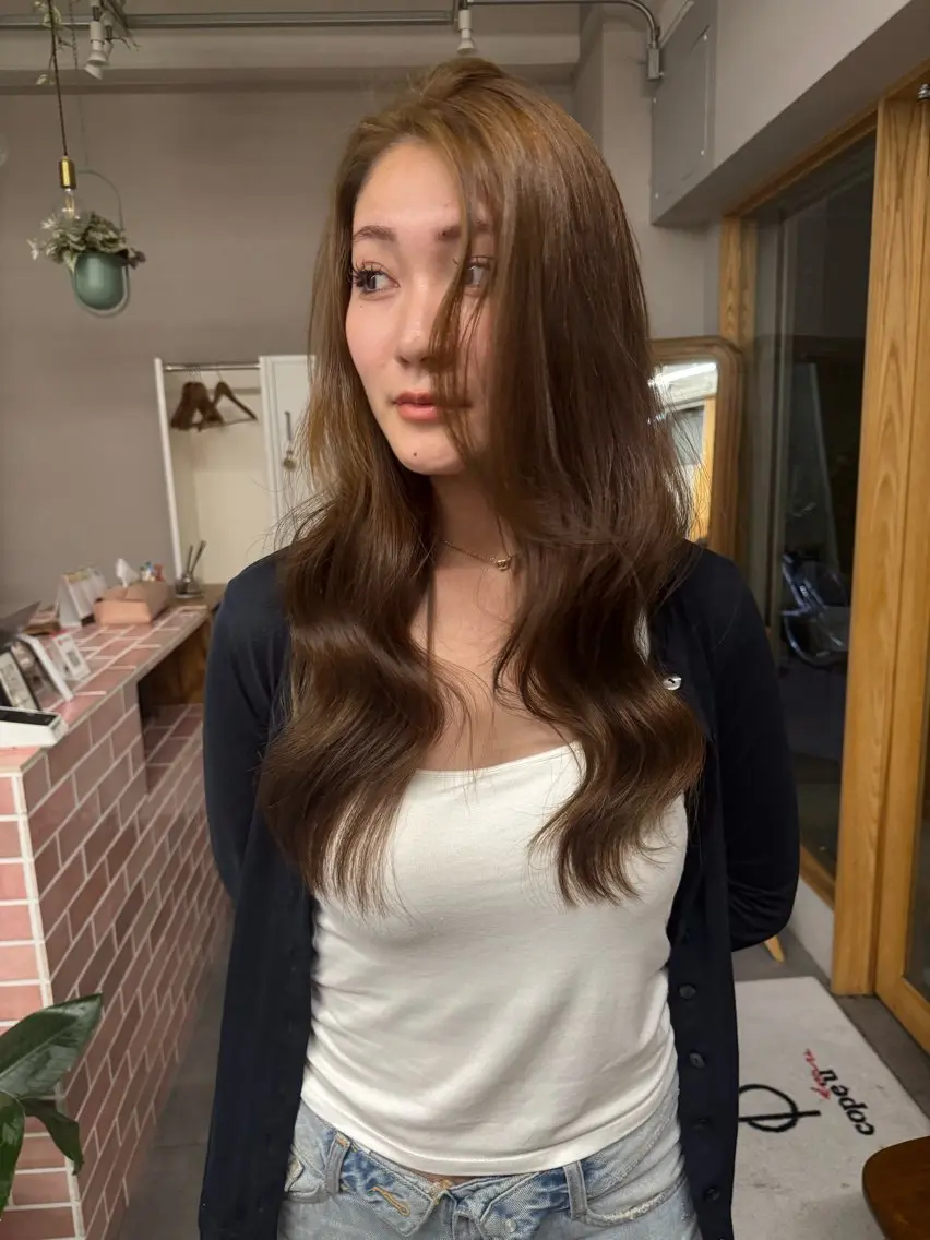 ミディアム カラー ヘアカラー 🌙ヘーゼルベージュ レイヤーカット🌙のヘアスタイル