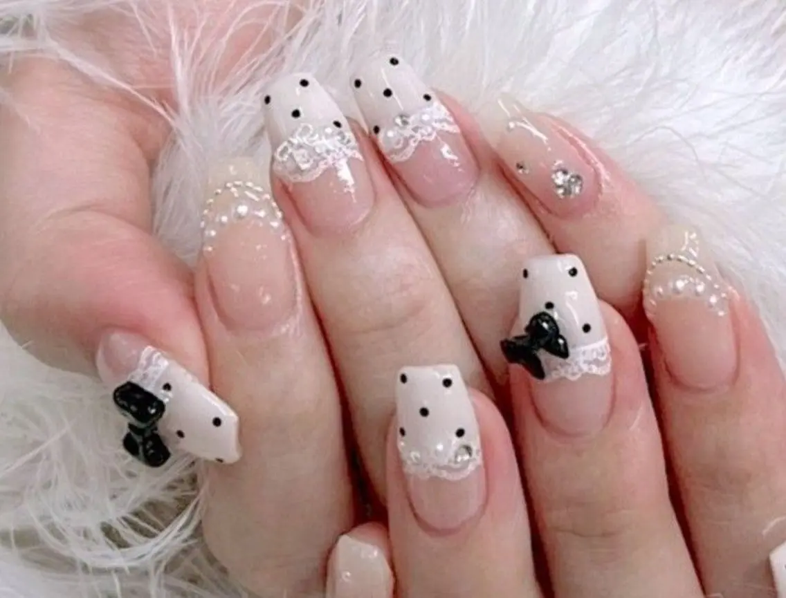 ネイル アートネイル フレンチネイル ジェルネイル マグネットネイル 持ち込み ハンドネイル Ribbonnail salonのネイルデザイン