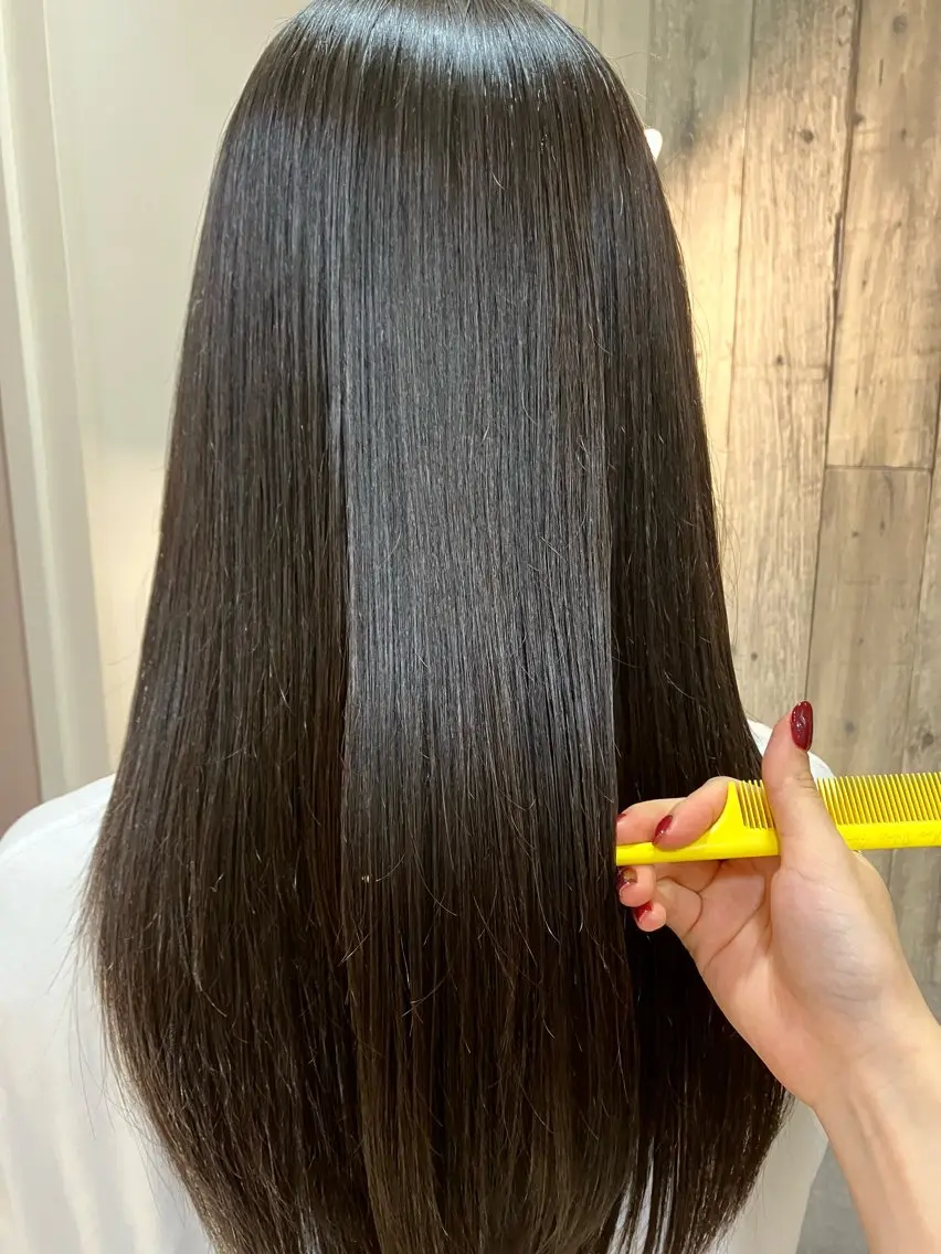ロング 縮毛矯正 藤田 七海のヘアスタイル