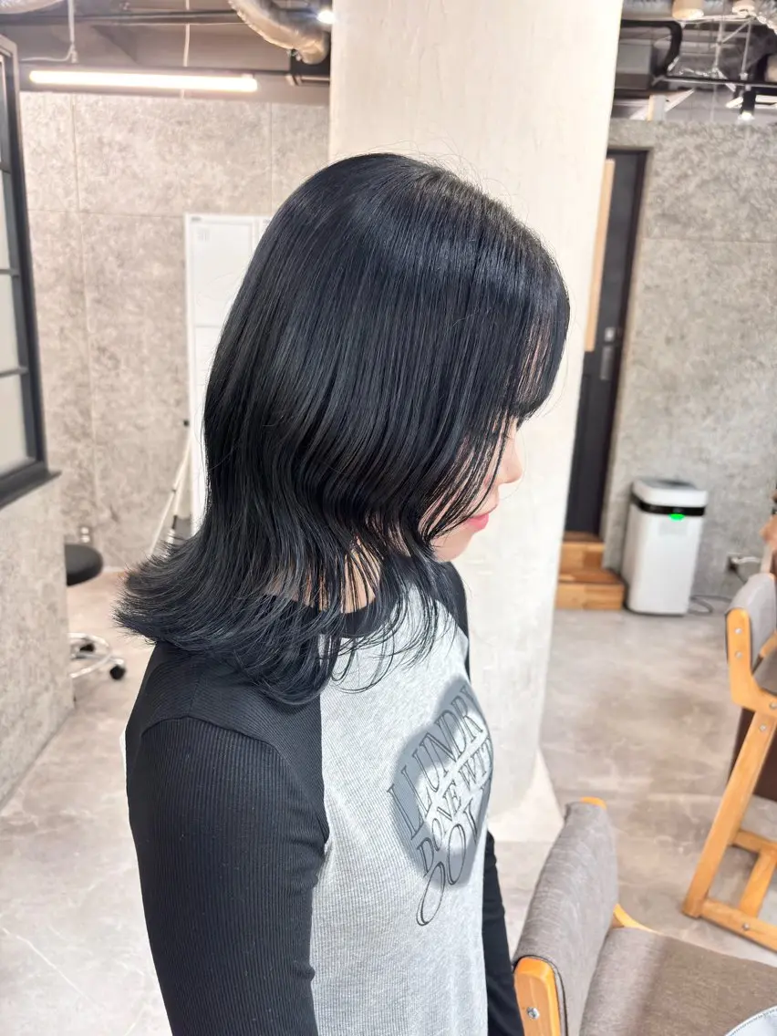 ミディアム カラー ヘアカラー トリートメント leben serikaのヘアスタイル