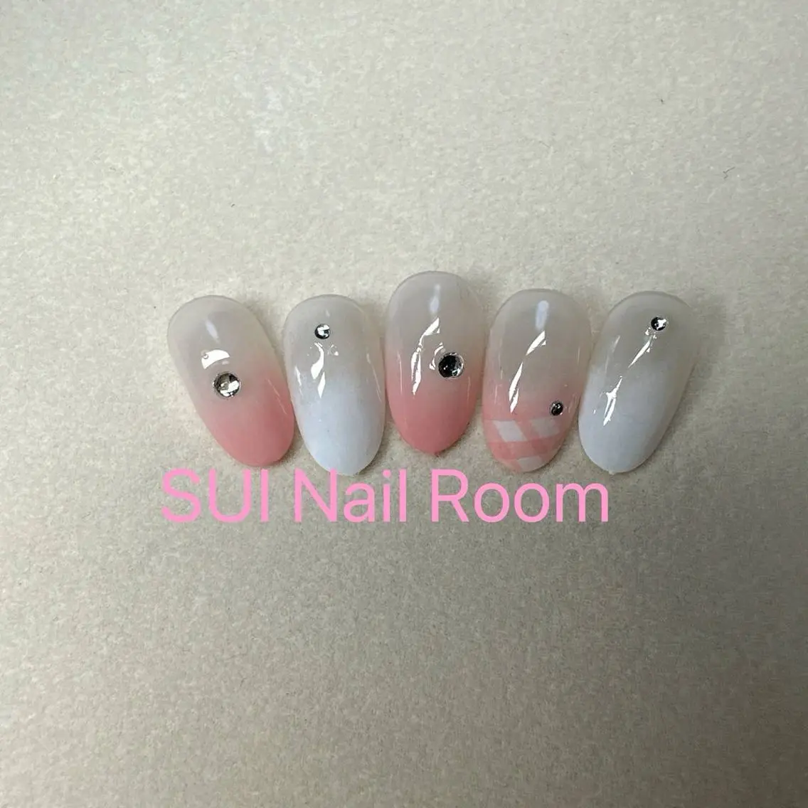 ネイル 自宅SUI Nail Roomのネイルデザイン