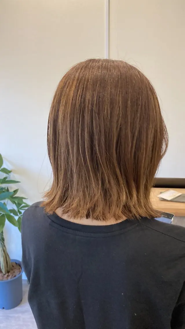 ミディアム カラー グラデーションカラー ハイライトカラー ハイライト カット ヘアカラー 小島 光人のヘアスタイル