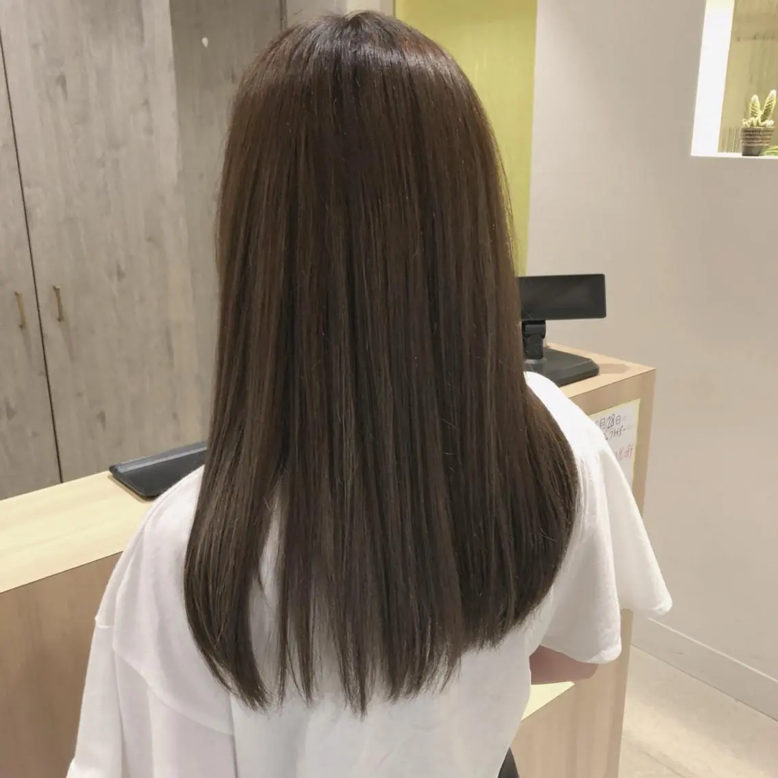 ロング 藤岡 由起のヘアスタイル
